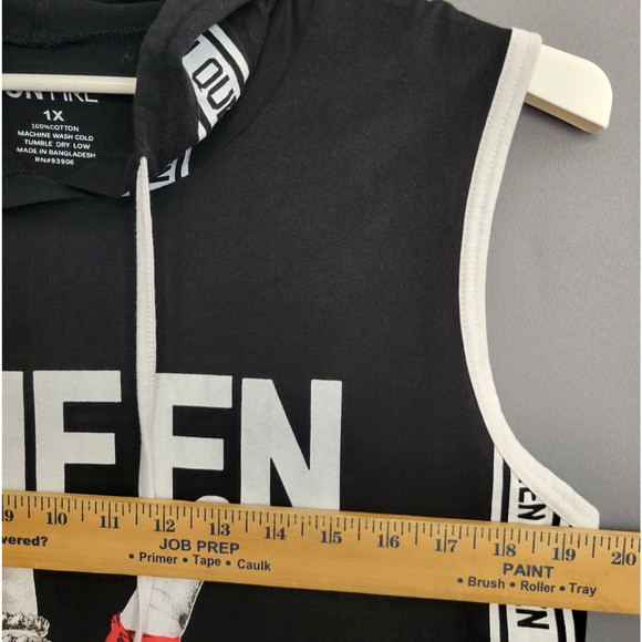 On Fire Hooded Top Womens 1X Black White Queen Graphic Drawstring Sleeveless - Picture 6 of 10